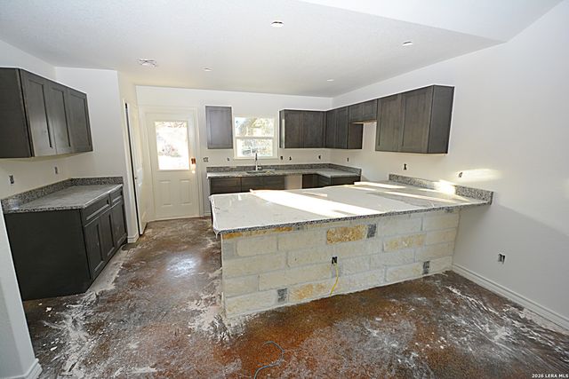 554 Burr Oak, Canyon Lake, TX 78133