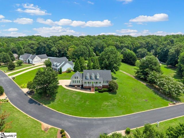 404 Shallowford Drive, Boiling Springs, SC 29316