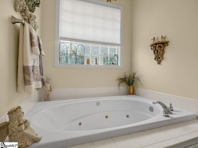 404 Shallowford Drive, Boiling Springs, SC 29316