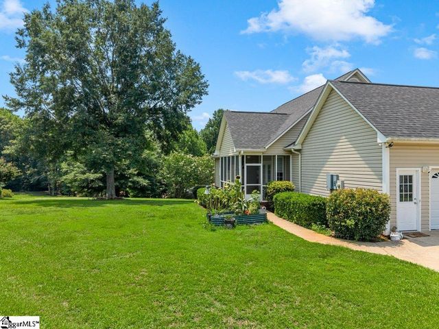 404 Shallowford Drive, Boiling Springs, SC 29316