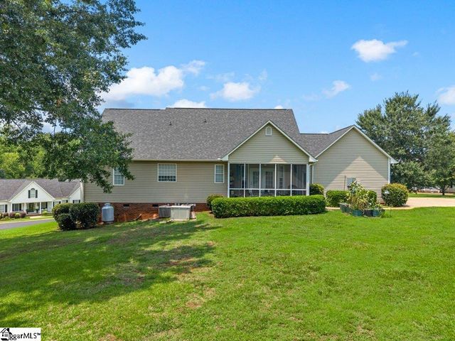 404 Shallowford Drive, Boiling Springs, SC 29316