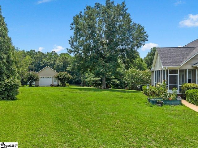 404 Shallowford Drive, Boiling Springs, SC 29316