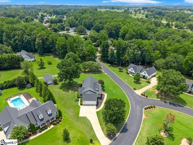 404 Shallowford Drive, Boiling Springs, SC 29316