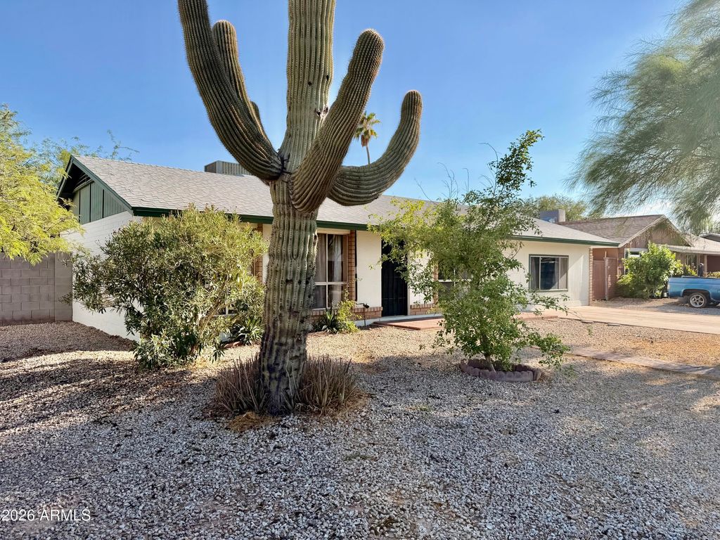525 E JUDI Drive, Casa Grande, AZ 85122 — photo 2