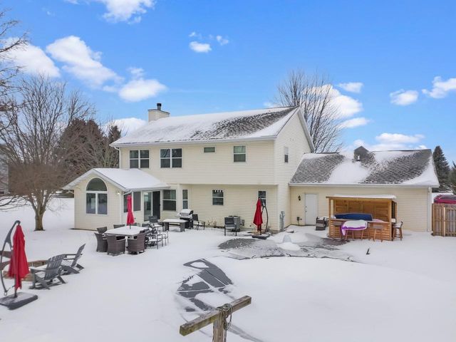 7970 Summit DRIVE, Delavan, WI 53115