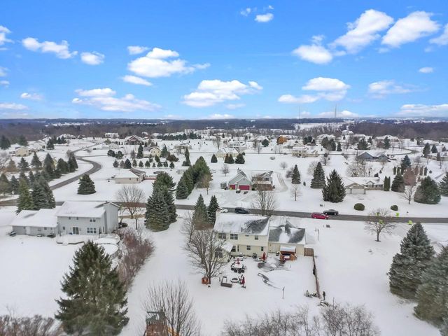 7970 Summit DRIVE, Delavan, WI 53115