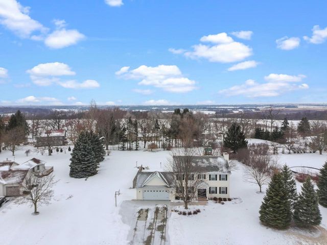 7970 Summit DRIVE, Delavan, WI 53115