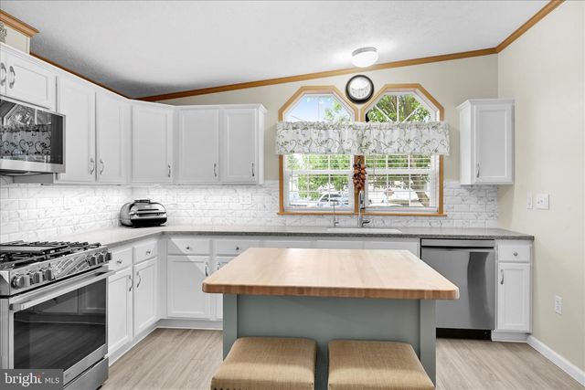 108 SUMMERS DR, Lancaster, PA 17601