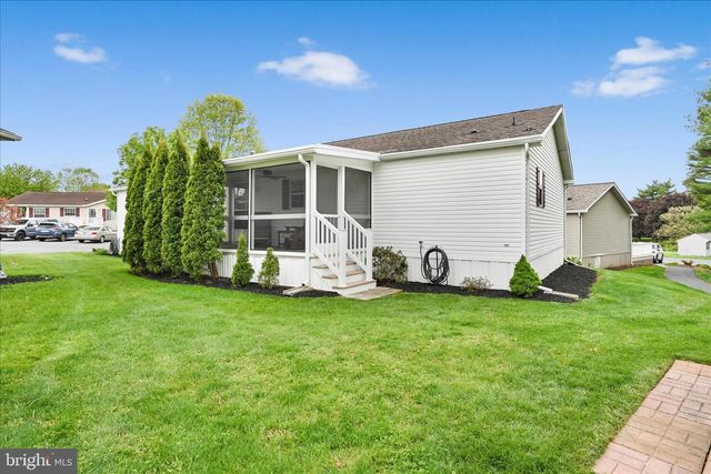108 SUMMERS DR, Lancaster, PA 17601