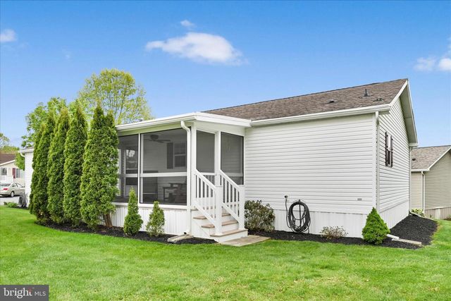 108 SUMMERS DR, Lancaster, PA 17601
