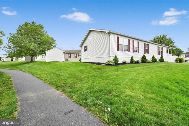108 SUMMERS DR, Lancaster, PA 17601