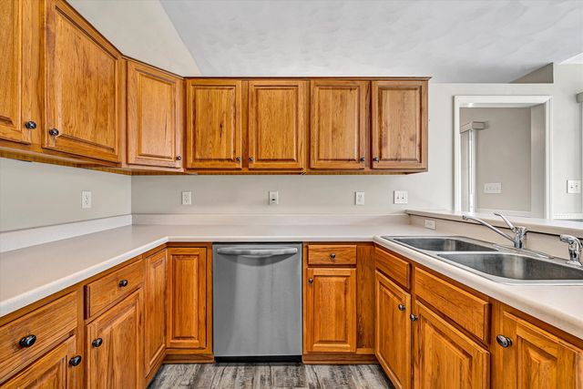 6008 Farmhouse LN, Roanoke, VA 24012