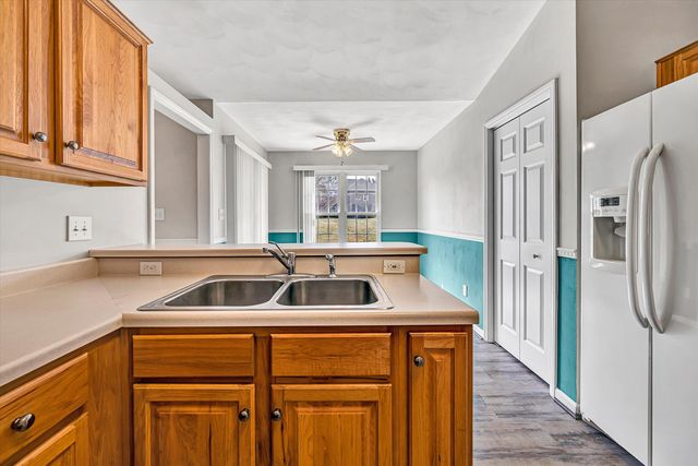 6008 Farmhouse LN, Roanoke, VA 24012