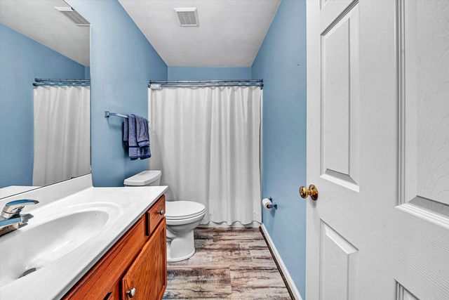 6008 Farmhouse LN, Roanoke, VA 24012