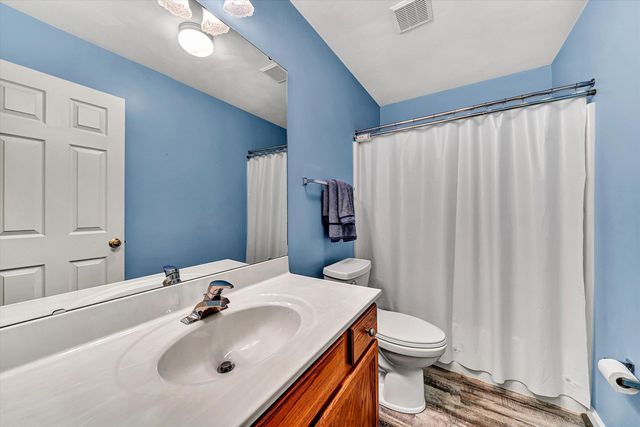 6008 Farmhouse LN, Roanoke, VA 24012