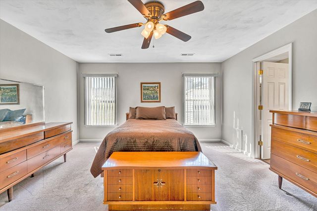 6008 Farmhouse LN, Roanoke, VA 24012