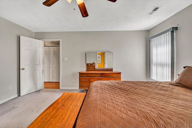 6008 Farmhouse LN, Roanoke, VA 24012