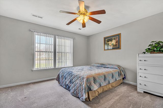 6008 Farmhouse LN, Roanoke, VA 24012