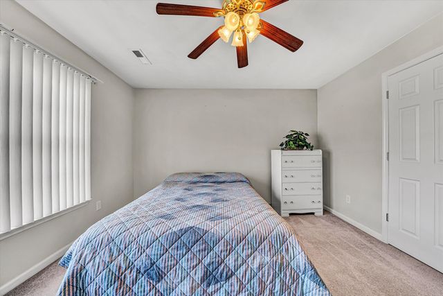 6008 Farmhouse LN, Roanoke, VA 24012