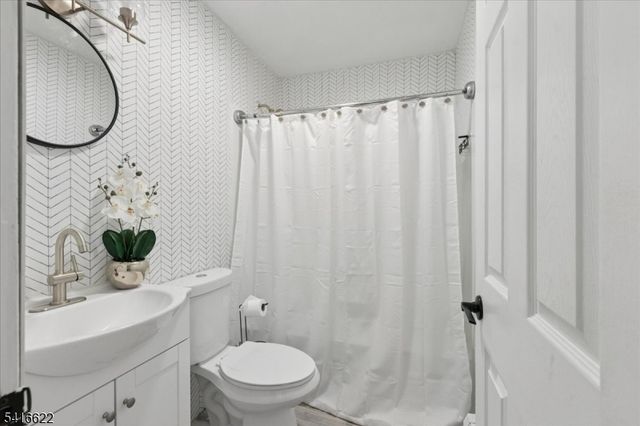 117 Winthrop Rd, Edison Twp., NJ 08817