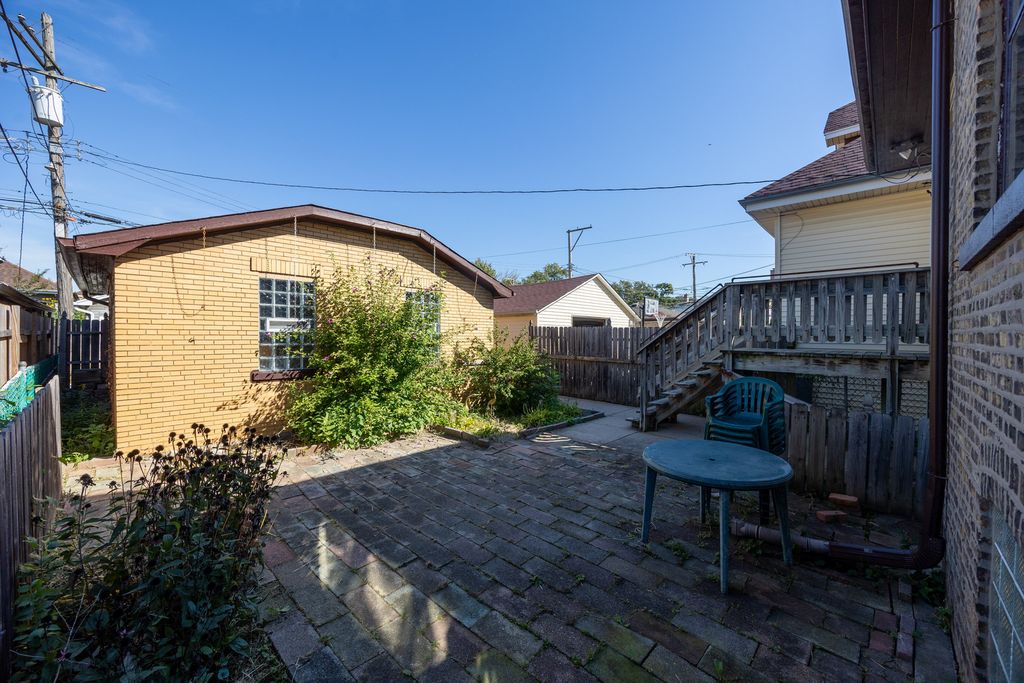 5226 W Wolfram Street, Chicago, IL 60641 — photo 4
