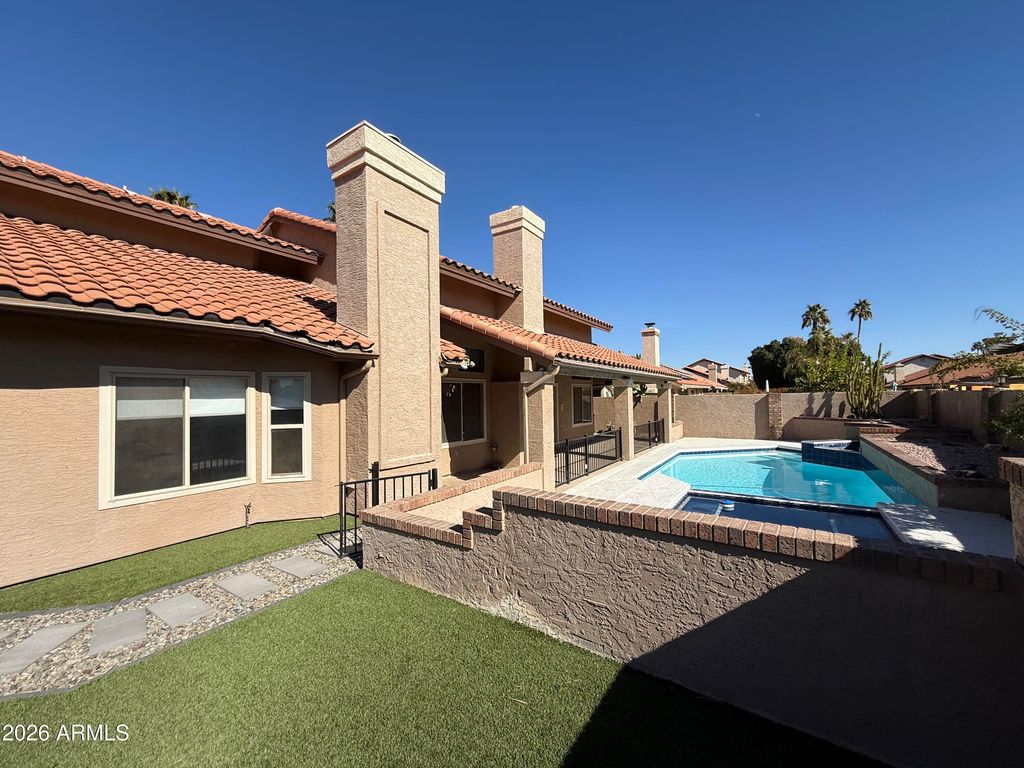 7031 W WESCOTT Drive, Glendale, AZ 85308