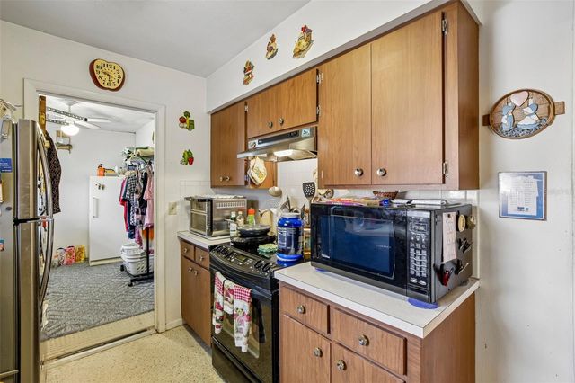 2210 GENTIAN ROAD, Venice, FL 34293