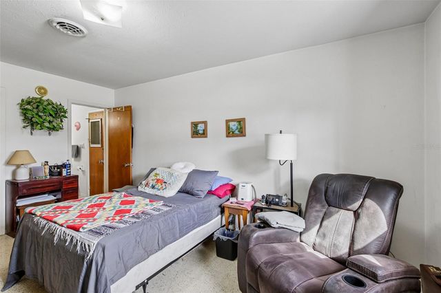 2210 GENTIAN ROAD, Venice, FL 34293