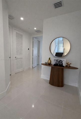 6671 NW 105th Ave, Doral, FL 33178