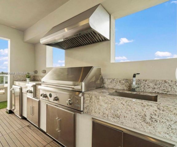 6671 NW 105th Ave, Doral, FL 33178