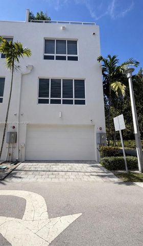 6671 NW 105th Ave, Doral, FL 33178