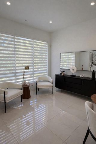 6671 NW 105th Ave, Doral, FL 33178