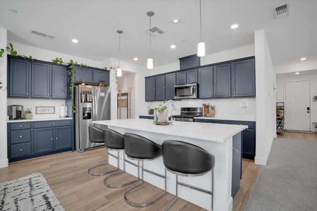 2897 Rabbit Hollow Dr, Lathrop, CA 95330