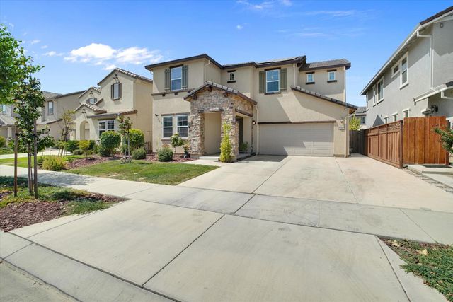 2897 Rabbit Hollow Dr, Lathrop, CA 95330