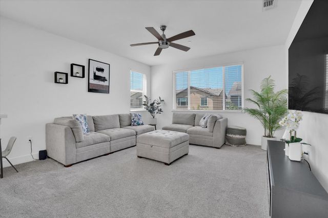 2897 Rabbit Hollow Dr, Lathrop, CA 95330