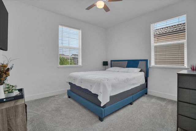 2897 Rabbit Hollow Dr, Lathrop, CA 95330