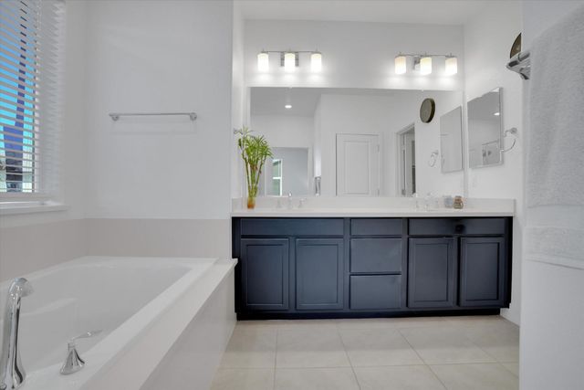 2897 Rabbit Hollow Dr, Lathrop, CA 95330