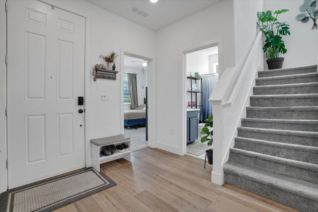 2897 Rabbit Hollow Dr, Lathrop, CA 95330
