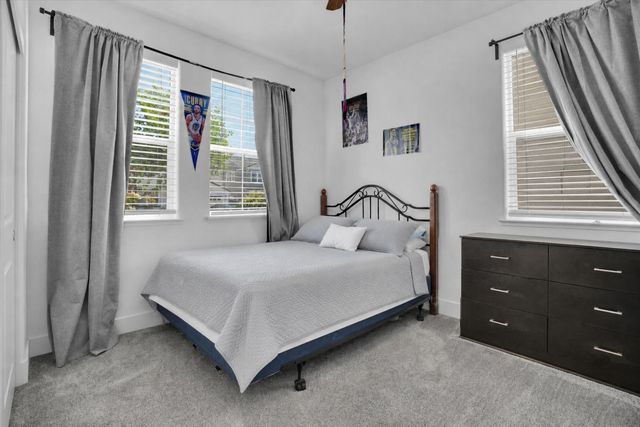 2897 Rabbit Hollow Dr, Lathrop, CA 95330