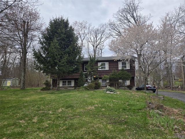 12 Green Bower Lane, New City, NY 10956