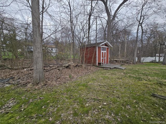 12 Green Bower Lane, New City, NY 10956