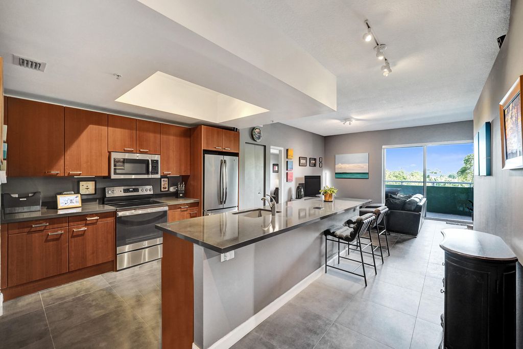 2301 Wilton Drive R309, Wilton Manors, FL 33305