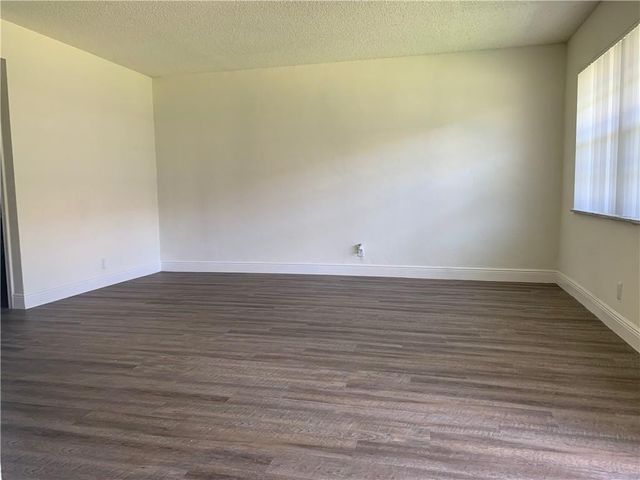 401 NW 34 Street 95-114, Pompano Beach, FL 33064