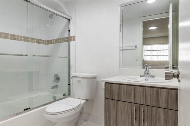 401 NW 34 Street 95-114, Pompano Beach, FL 33064