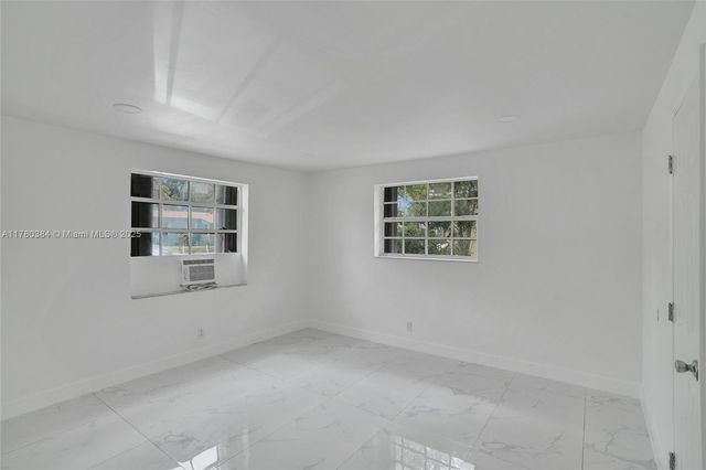 265 NW 135th St, North Miami, FL 33168