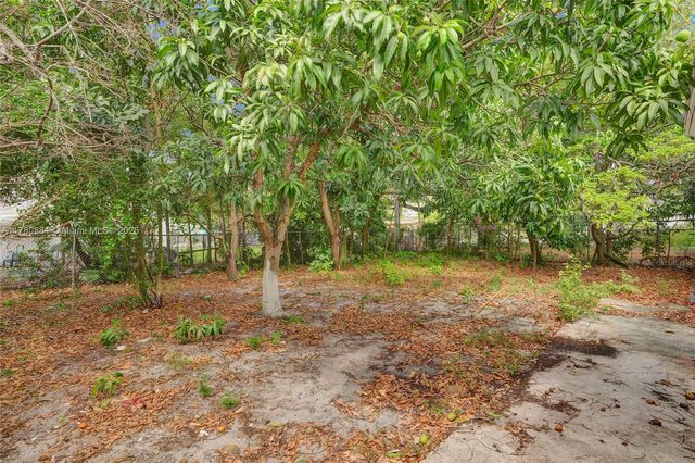 265 NW 135th St, North Miami, FL 33168