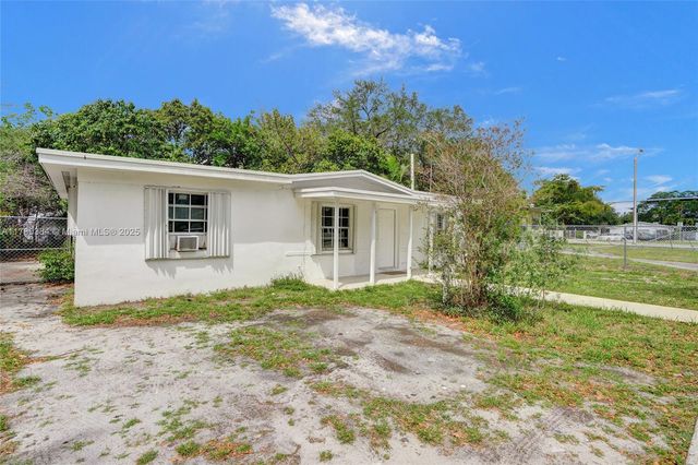 265 NW 135th St, North Miami, FL 33168