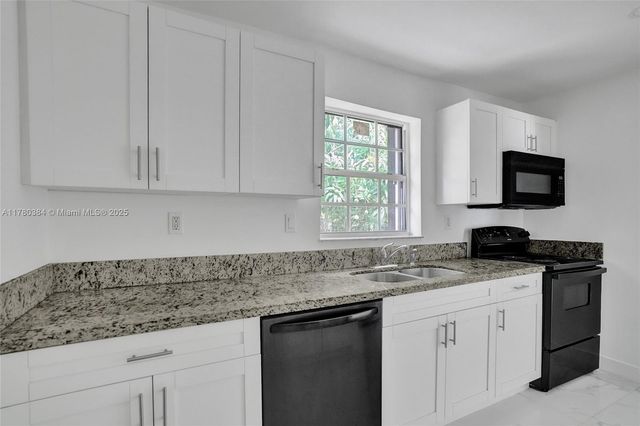 265 NW 135th St, North Miami, FL 33168