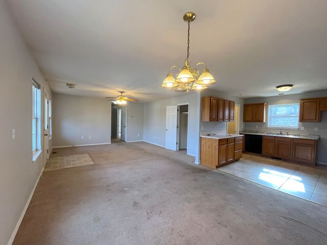 198 Wright Road, Reeds Spring, MO 65737