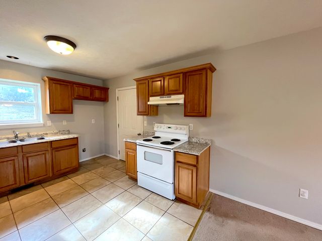 198 Wright Road, Reeds Spring, MO 65737